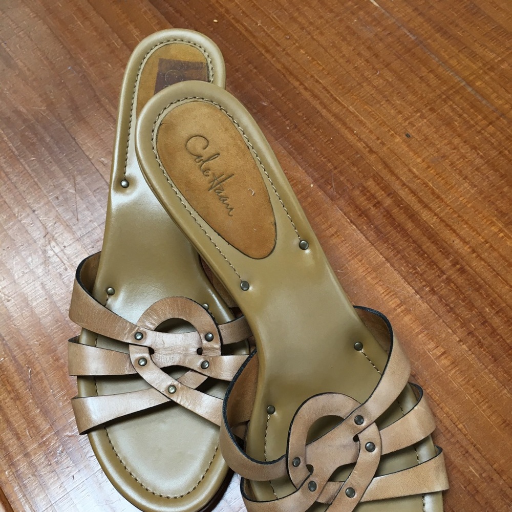 Woman’s shoes